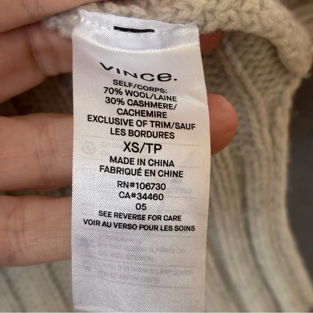 Vince Raglan Ribbed Wool & Cashmere Sweater in Cream - Women’s Sz XS